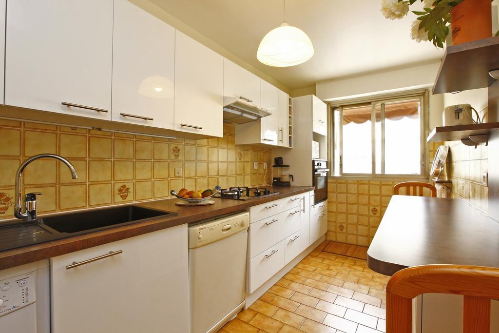 Appartement 6 Personnes Avec Terrasse Le Port Ницца Номер фото