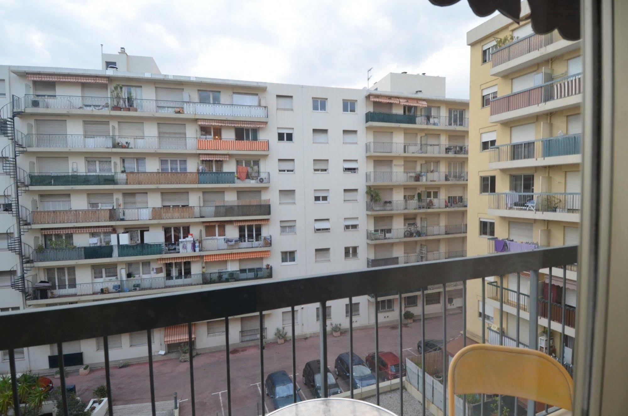 Appartement 6 Personnes Avec Terrasse Le Port Ницца Экстерьер фото